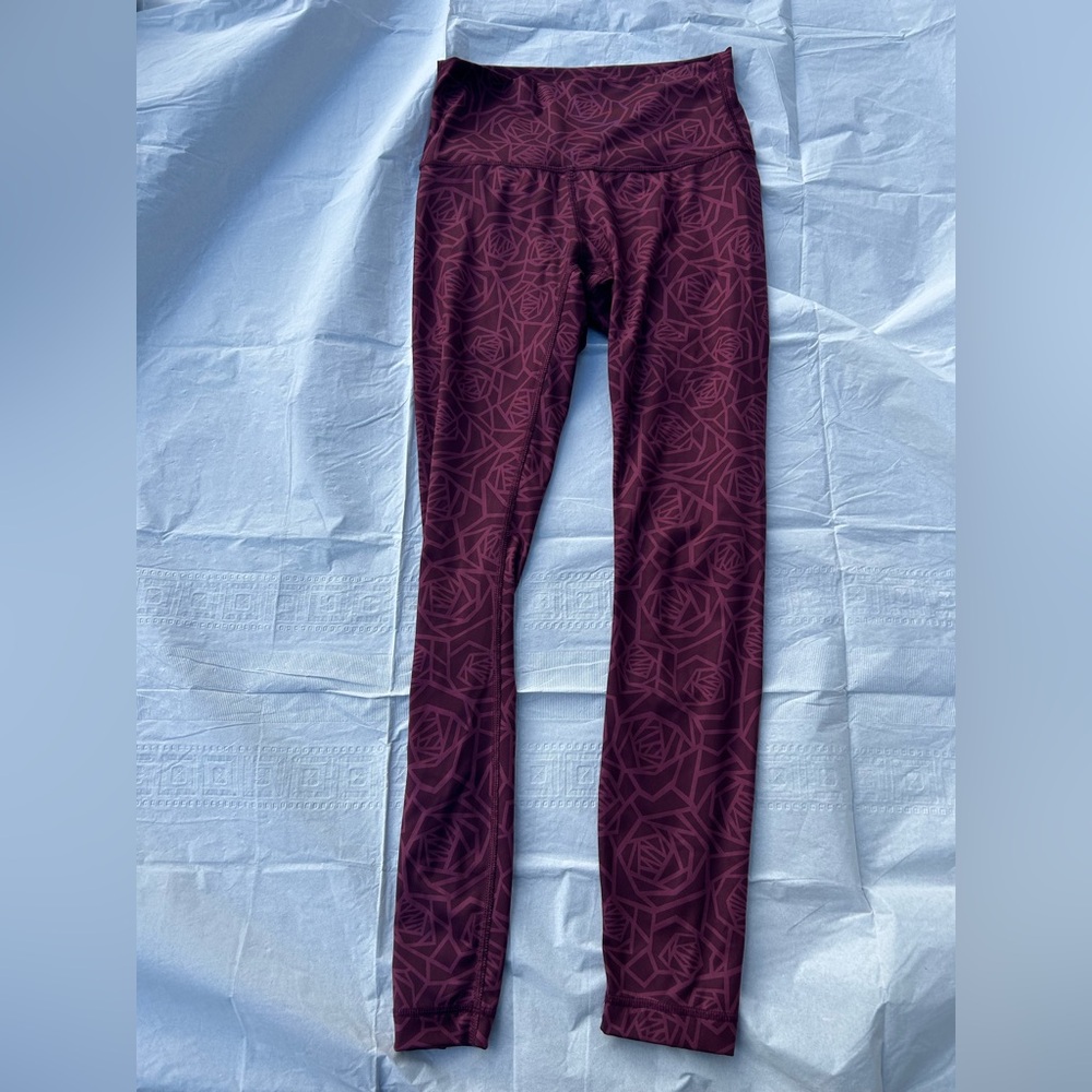 Lululemon rose print leggings